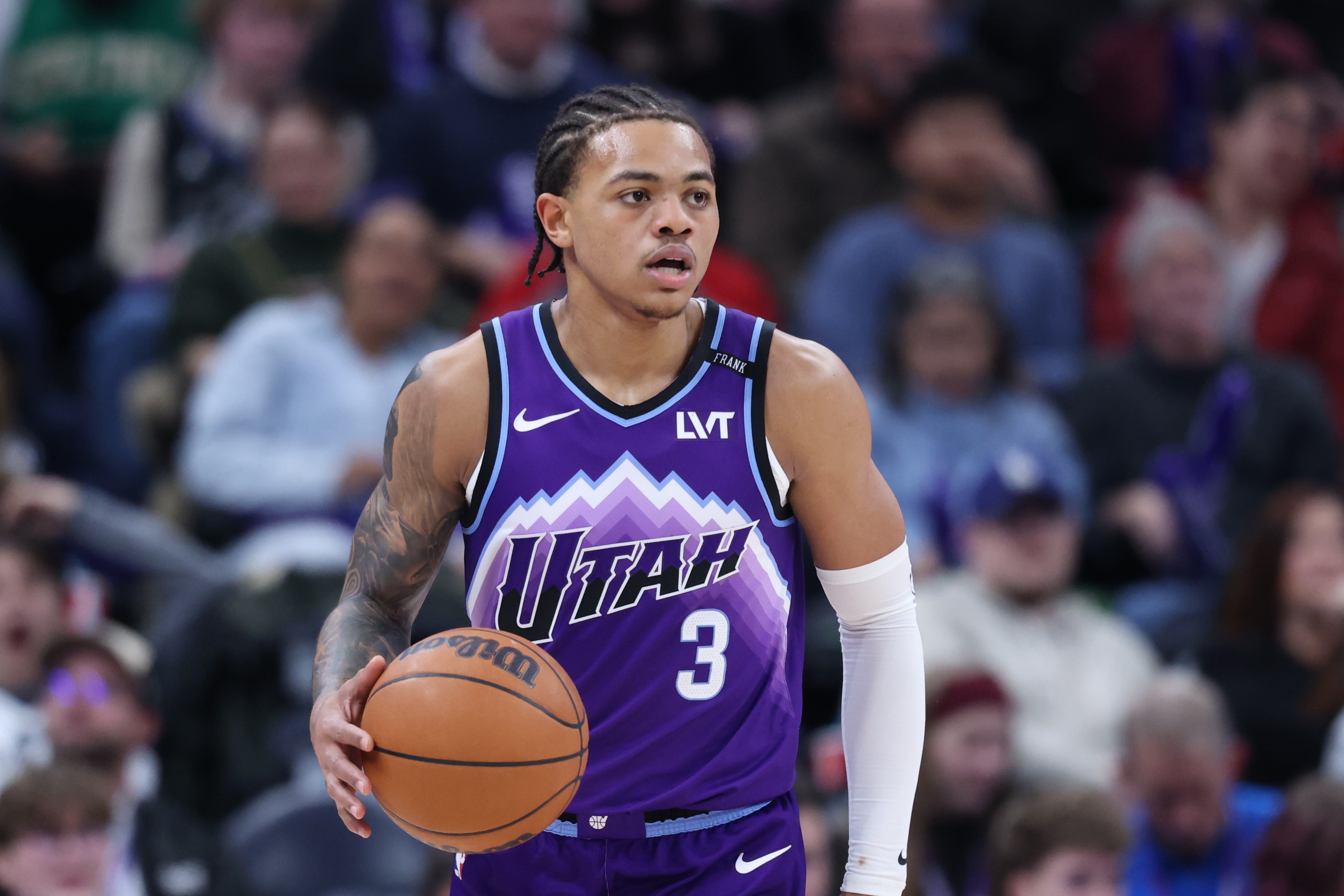 7个失误辣眼！基昂特·乔治18中7拿到22分9助 正负值-5